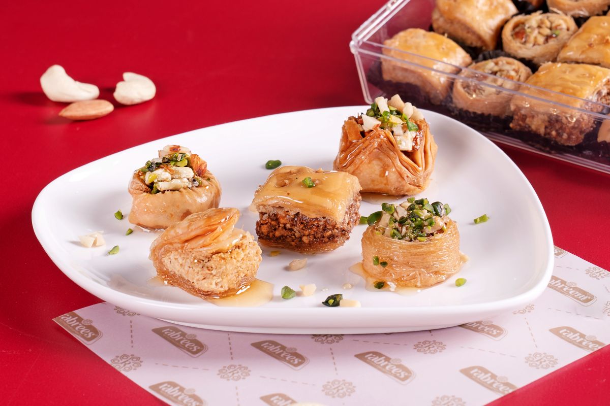 Rabreez Assorted Baklawa Selection (20 Pc)